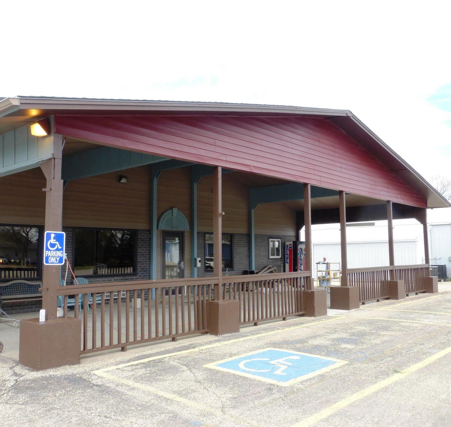 Red Roof Inn Vermillion - U Of South Dakota Exterior photo